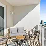 Beachfront,5Pools,2Hottubs,Pickleball,Gym,Jetskis