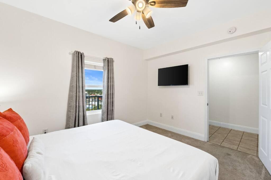 Beachfront,5pools,2hottubs,pickleball,gym,jetskis Villa *