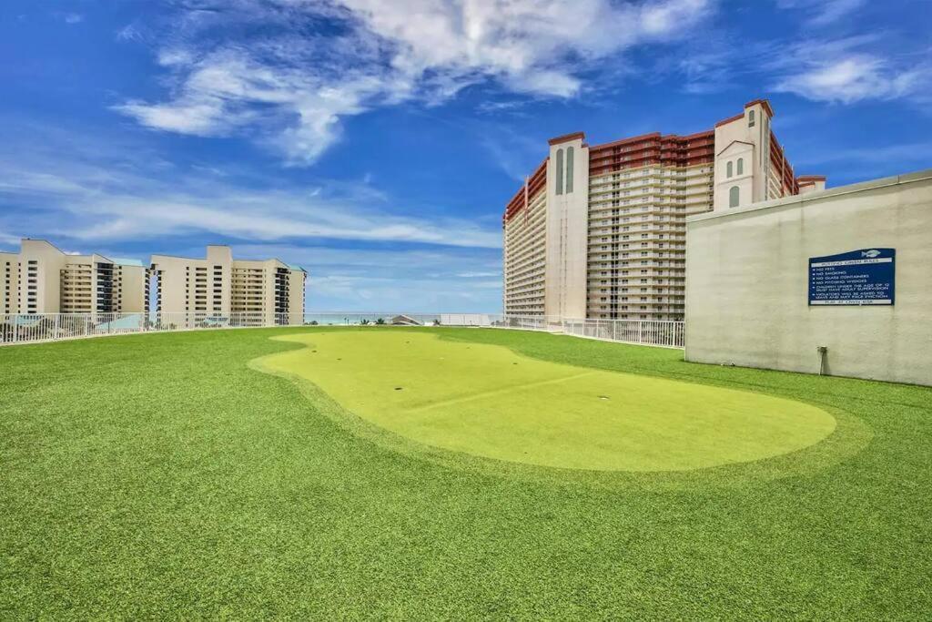 Beachfront,5pools,2hottubs,pickleball,gym,jetskis Villa Panama City Beach